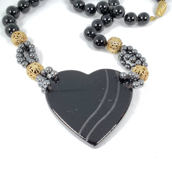 Black heart necklace w/charcoal & black beads - Picture 9 of 11